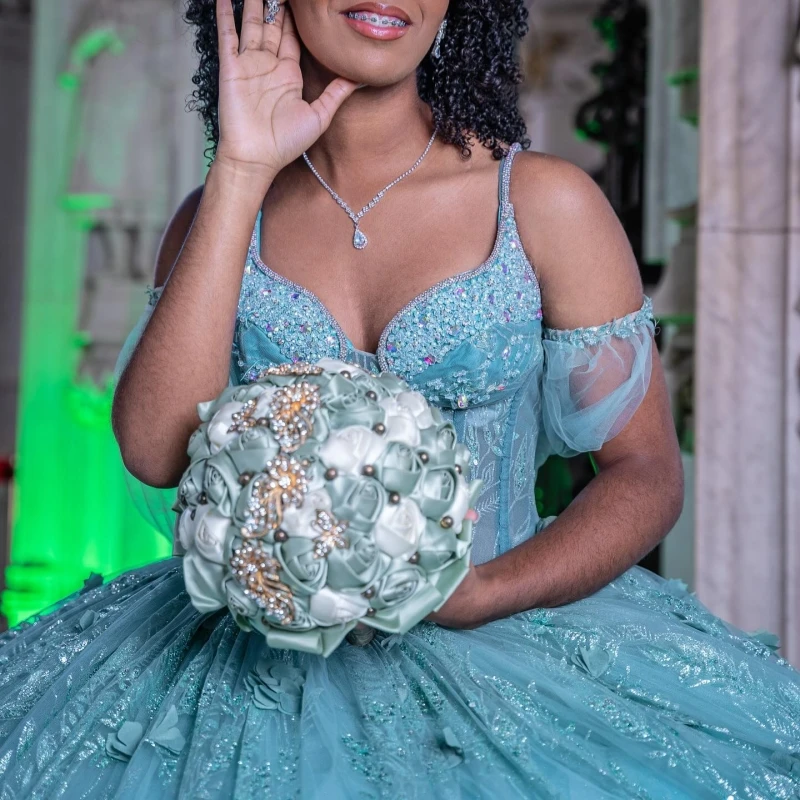 Water Blue Shiny Quinceanera Dresses Ball Gown Off The Shoulder Sequin Applique Flower Beads Tull Sweet 16 Dress Vestidos 15 De Anos