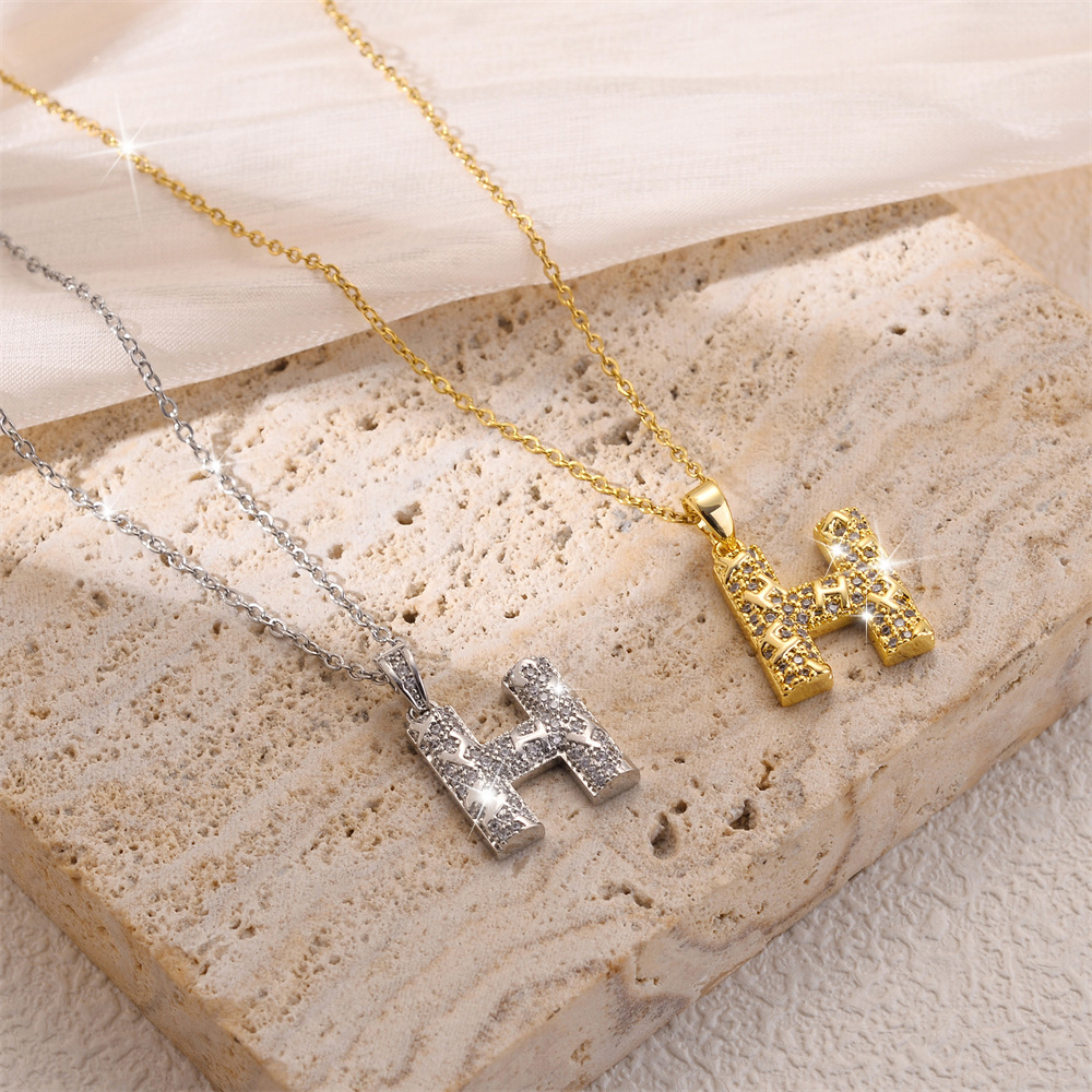 Korean Version Light Style Micro Inlaid Full Zircon Letter Gold-Plated Pendant for Women, Niche Versatile High-End Clavicle Chain Necklace