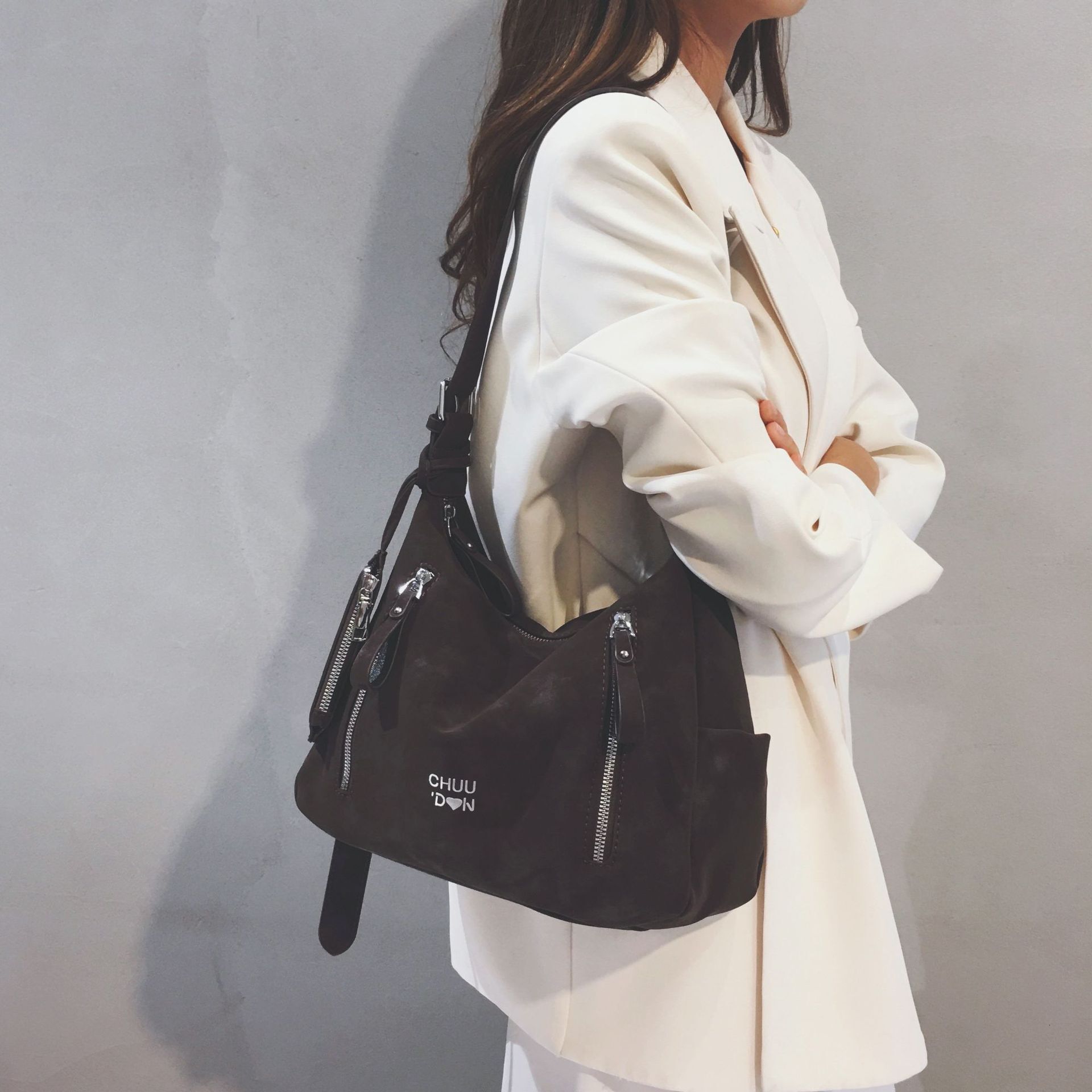 Free shipping designer Milad Retro Tote Bag for Women Large Capacity Fashionable Retro Versatile Shoulder Bag Commuting Bag for Class Simple Crossbody