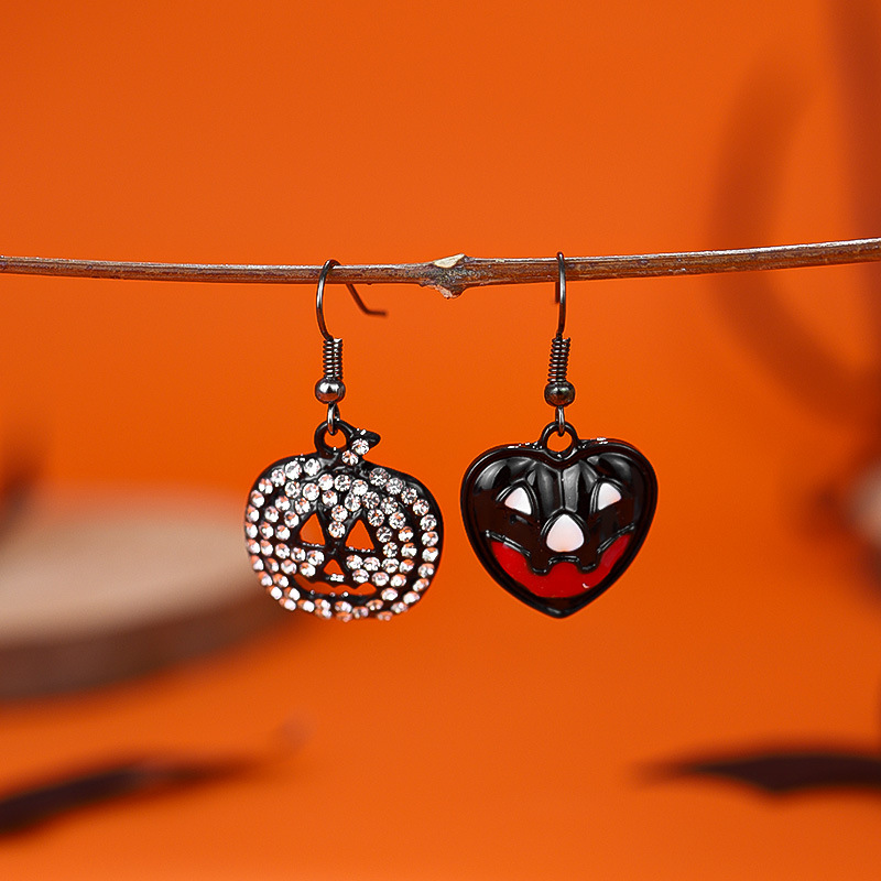 Gothic Bat Spider Dangle Earrings for Women Halloween Party Horror Drop Earrings with Skull Ghost Charm