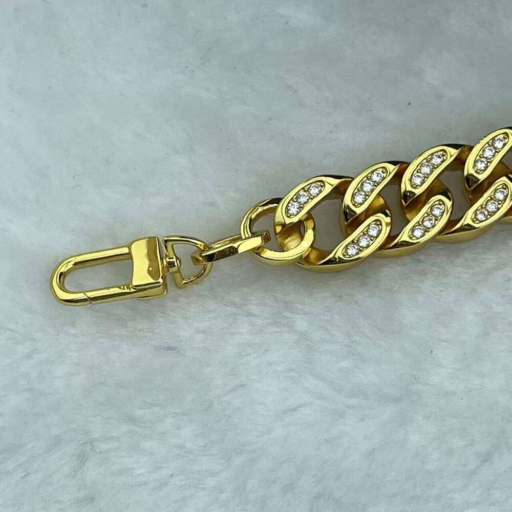 21/5000 Direct Sales From Manufacturer of the Best-selling Punk Rough Flat Inlaid Moissanite Fashionable Simple Bracelet