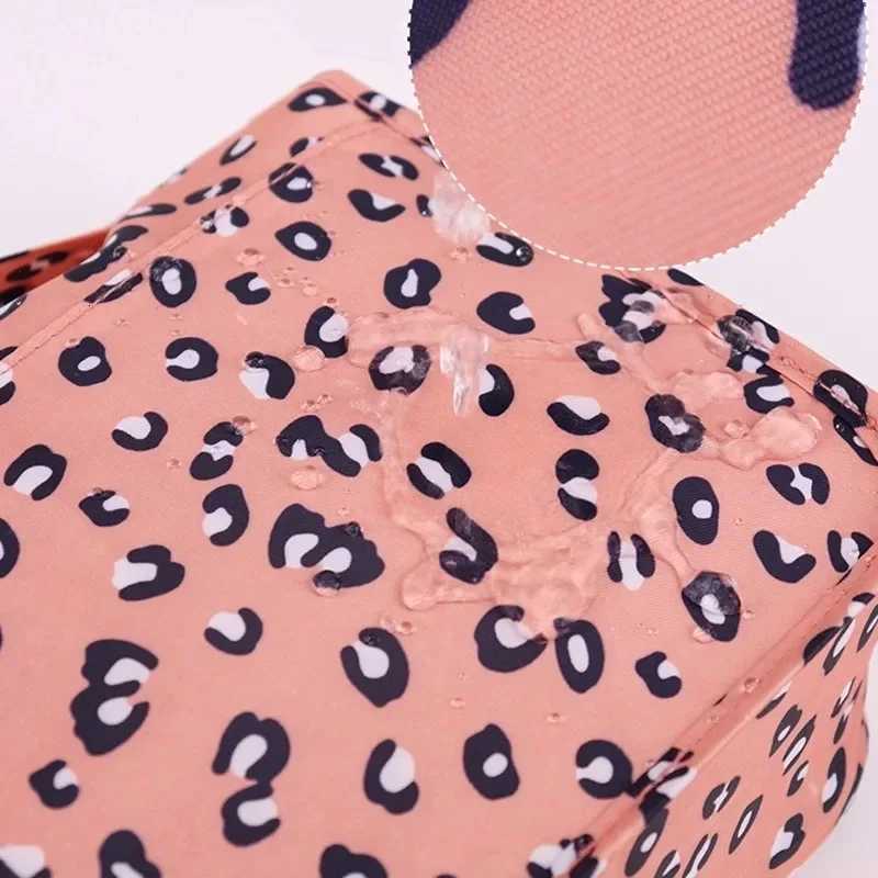 Travel Hook Cosmetic Bag Women Makeup Bag Waterproof Toiletries Beauty Pouch Unisex Bathroom Neceser Make Up Storage OrganizerXJ250910