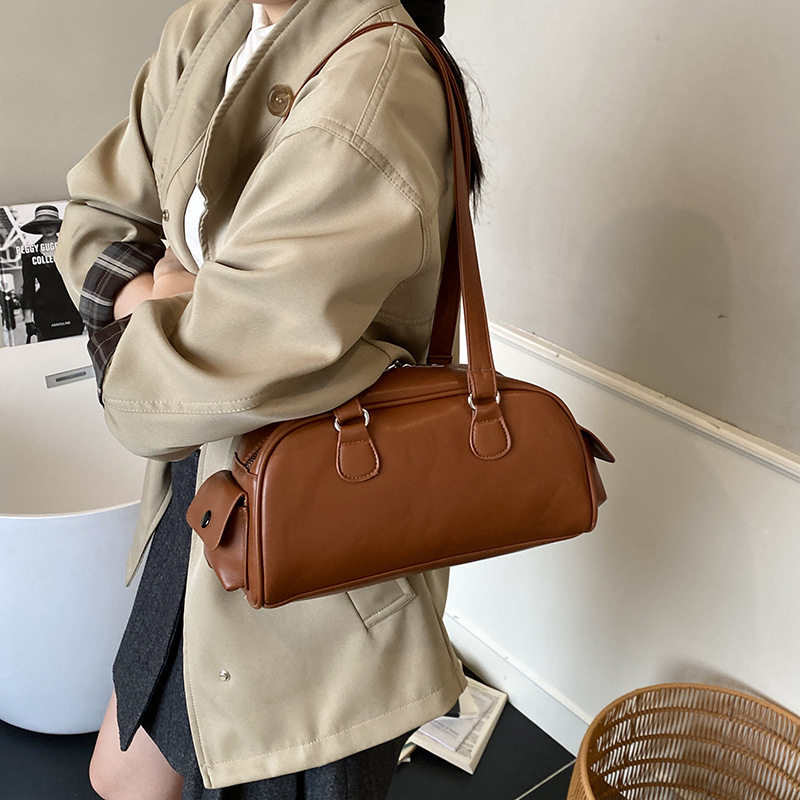 Free shipping designer Vintage Texture Single Shoulder Bag for Women New Simple Bowling Bag Pillow Bag Versatile Commuter Bag Underarm Bag