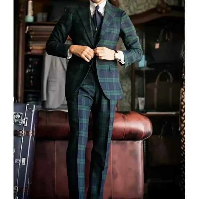 Luxury Mens Suits Blazer Formal Occasion Plaid Single Breasted Notch Lapel Blazer Elegant 3 Piece Jacket Pants Vest Costume W250910