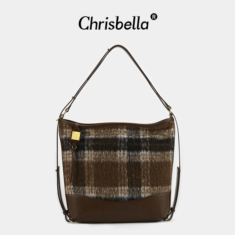 A new large-capacity tote bag for spring and autumn