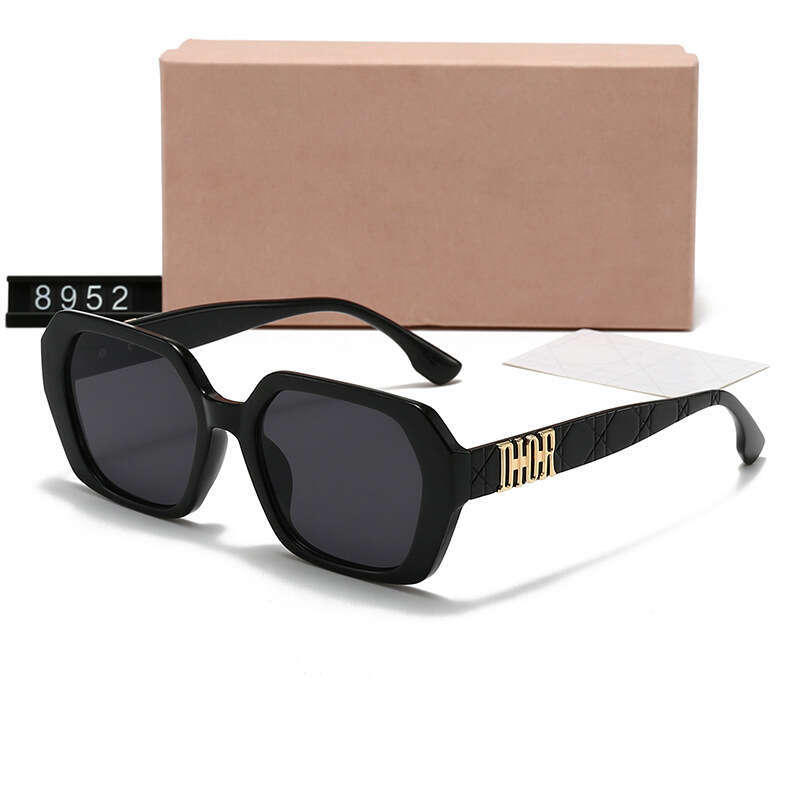 D Brand Fashion Polygon with Printed Text Mercury Lenses Trendy Sunglasses for Men and Women Glasses 8952