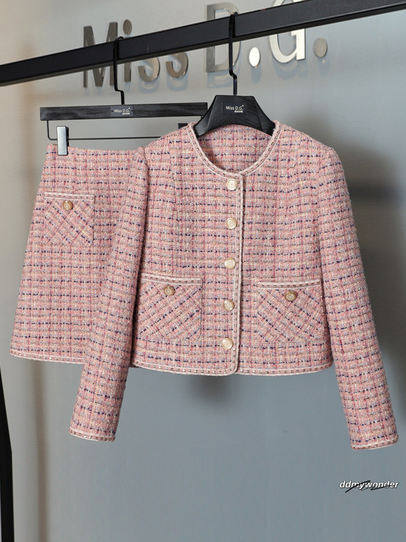 Tweed Two Piece Womens Outfit: Vintage Crop Top & Mini Skirt Set - Pink Wool Blend 230503