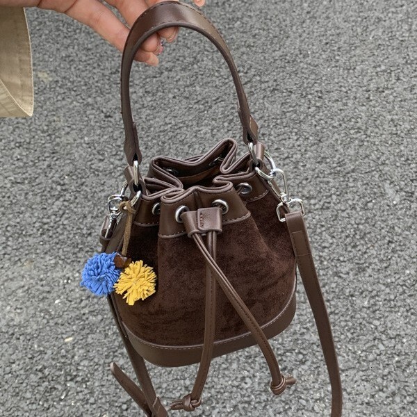 Designer Women's Handbag 2025 New Elegant Multi functional Commuter Shoulder Bag