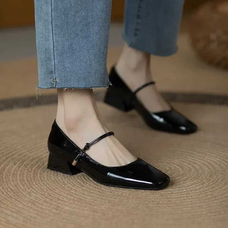 Mary Jane Shoes Wine Red Square Toe Leather Shoes for Womens Retro Patent Leather Shoe Chaussure Femme Small Heel Pumps W250910