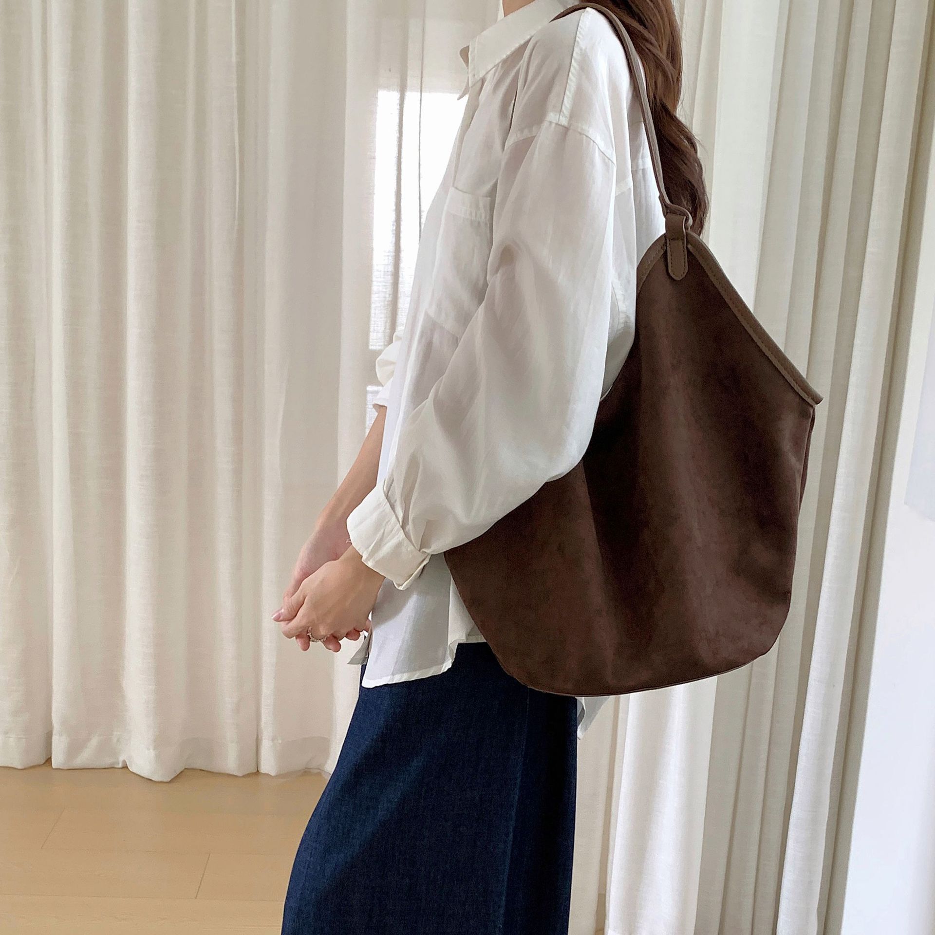 2025 new multi fruit women's retro handbag luxury bag women's autumn and winter crossbody bag designer bag lazy style shoulder bag