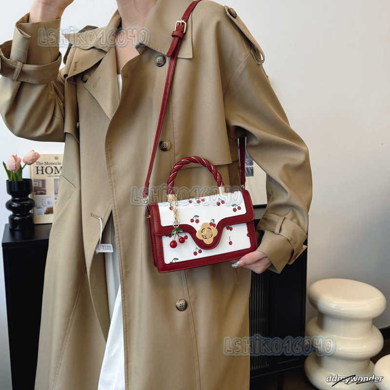 Small For Women 2024 Autumn New Trendy And Versatile Crossbody Bag Stylish Handbag With A Sense Of Fashion H250804 ddmywonder ddmywonder ddmywonder
