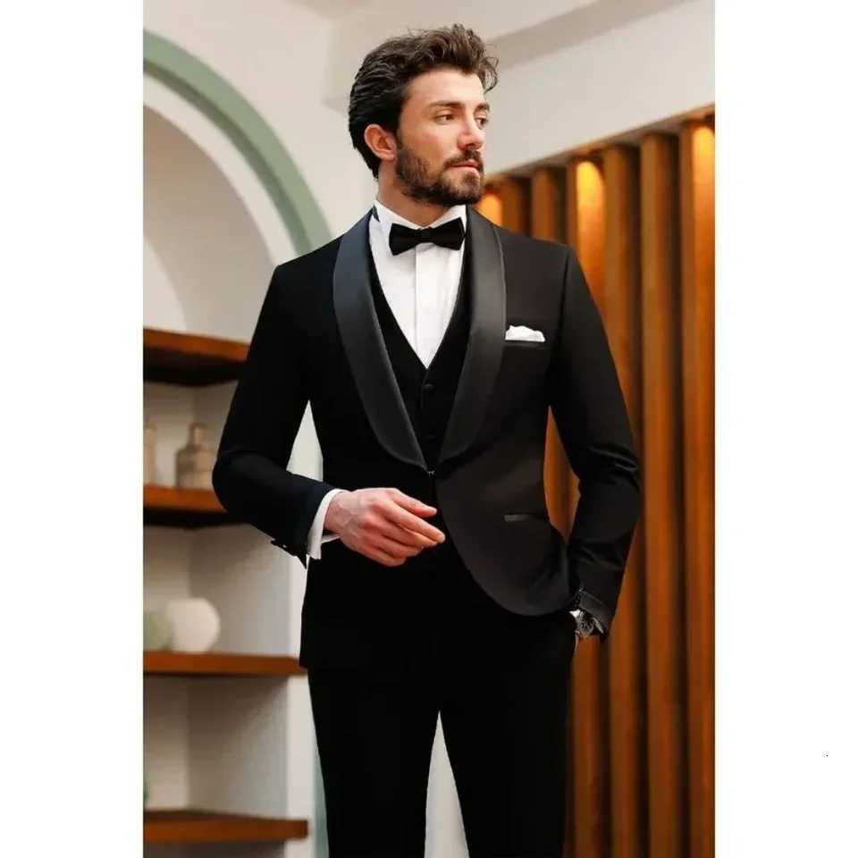 Luxury Mens Suit 3 Piece BlazerPantsVestMens Wedding Suit Fashion Mens Slim Solid Color Business Office Suit W250910