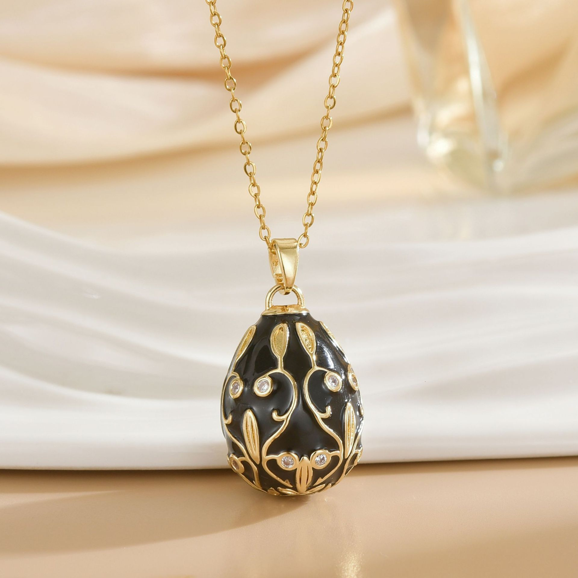New Russian Easter Egg Drop Geometric Creative Pendant High-Color-Resistant Copper Plated Jewelry Temperament Versatile Necklace