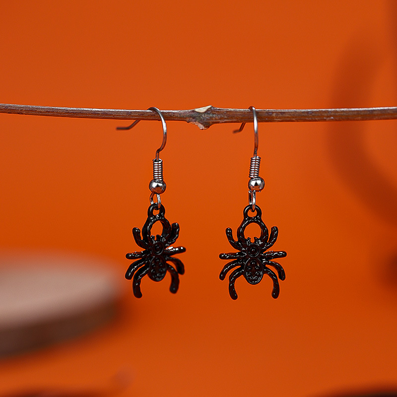 Gothic Bat Spider Dangle Earrings for Women Halloween Party Horror Drop Earrings with Skull Ghost Charm