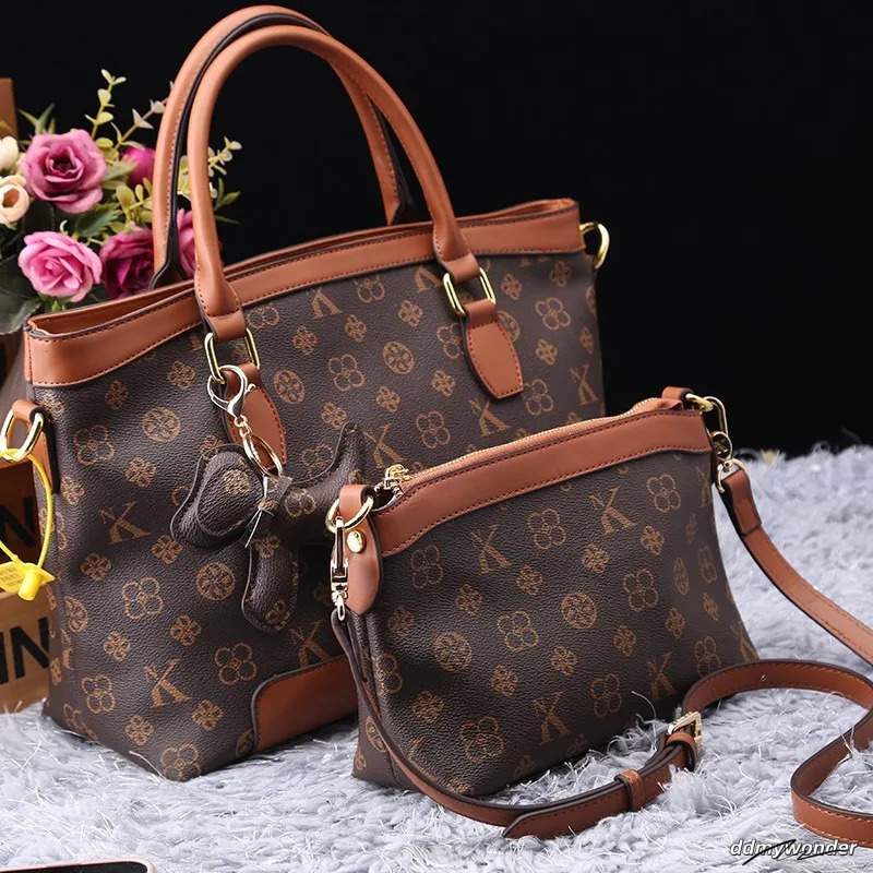 Light Womens Bag 2025 Fashionable Versatile And Highend Handbag With Large Capacity Single Shoulder Crossbod 250805 ddmywonder ddmywonder