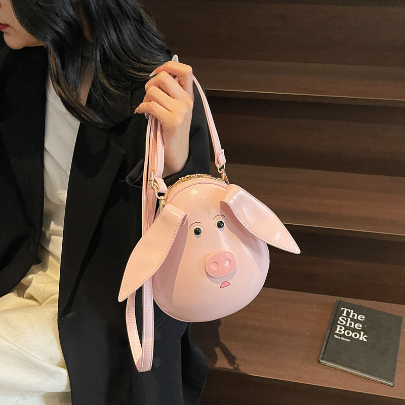2025 autumn new product bag cute Japanese style pig cartoon fashionable niche design spicy girl fashionable women's shoulder bag designer bag