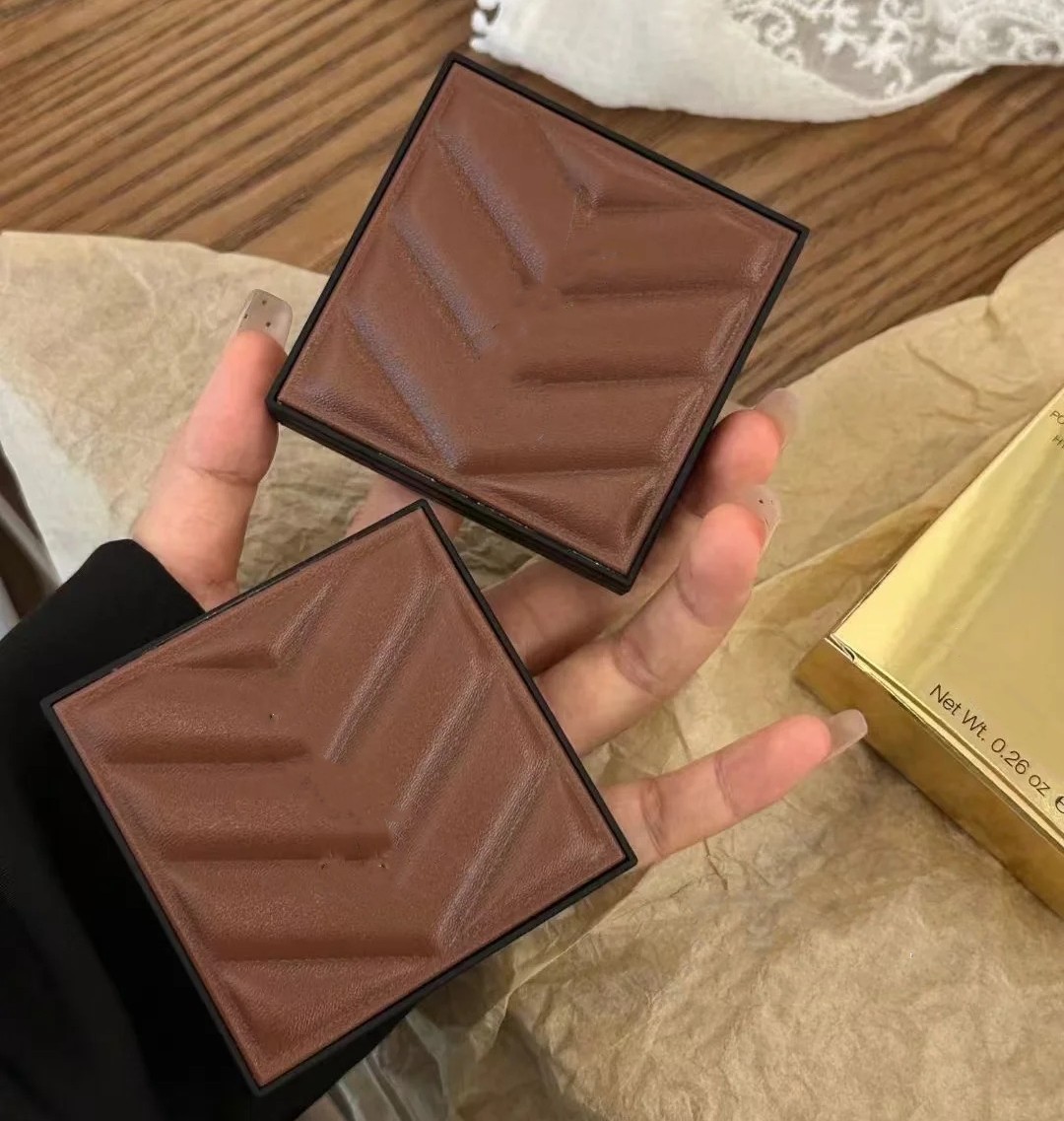 All Hours Hyper Bronze Foundation #1 Light Sepia #2 Buff Dune 7.5g Gold and Leather powder compact Natural 2 Colors Makeup Holding Cosmetics