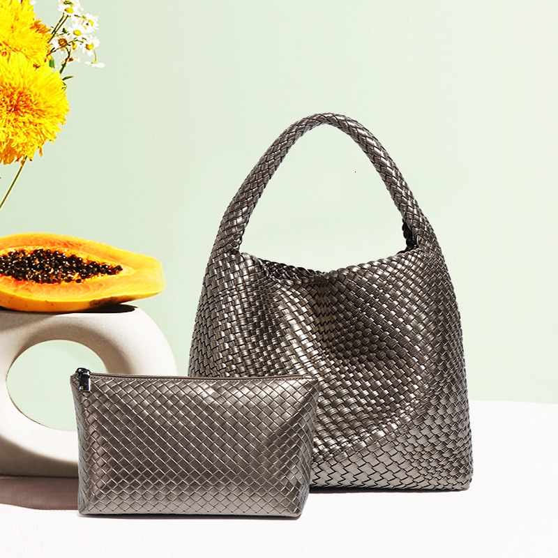 Niche Design Textured Woven Trendy Underarm High-end Large Capacity Versatile Single Shoulder Mommy Bag
