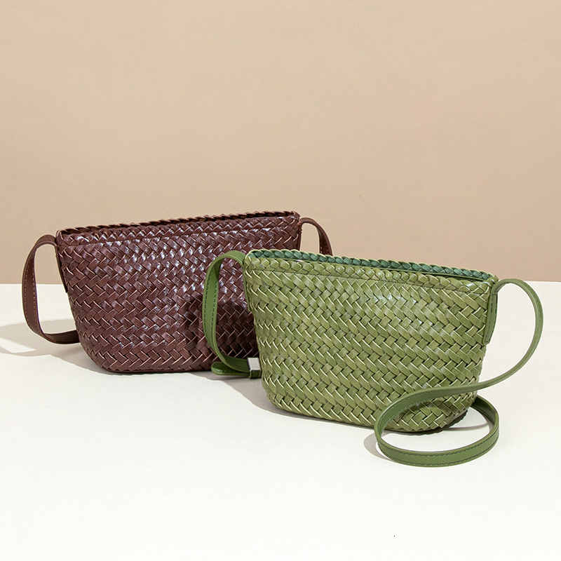 New Women's Cow Leather Single Shoulder Crossbody Small Boat Summer Versatile Phone Woven Dumpling Bag