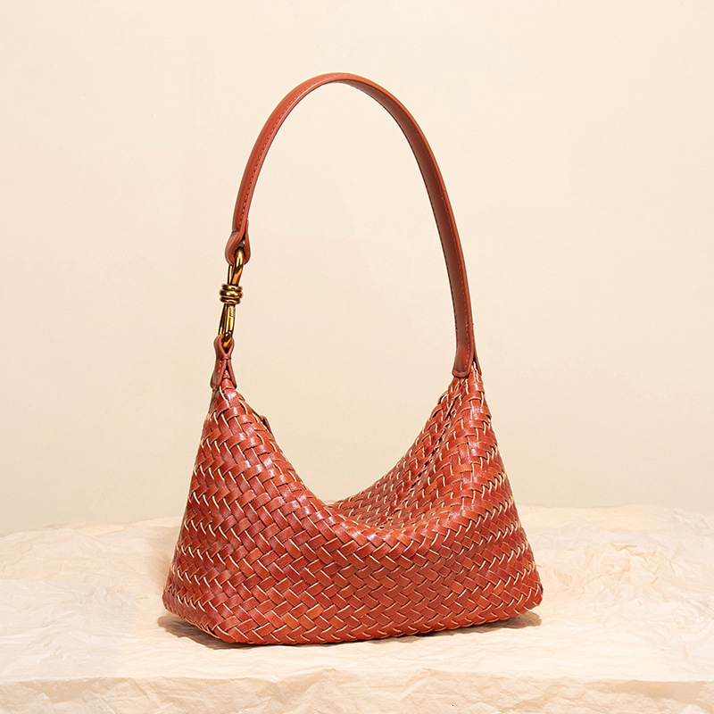 Early Autumn New Handmade Woven for Women Soft Leather Lunch Box Hobo Underarm Dumpling Versatile Light Luxury Tofu Bag