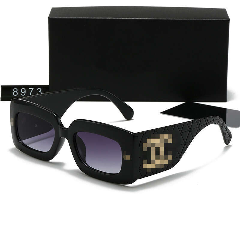 New Small Frame Square Fashion for Women Versatile Thick Leg Personality Metal Accessories Sunglasses 8973