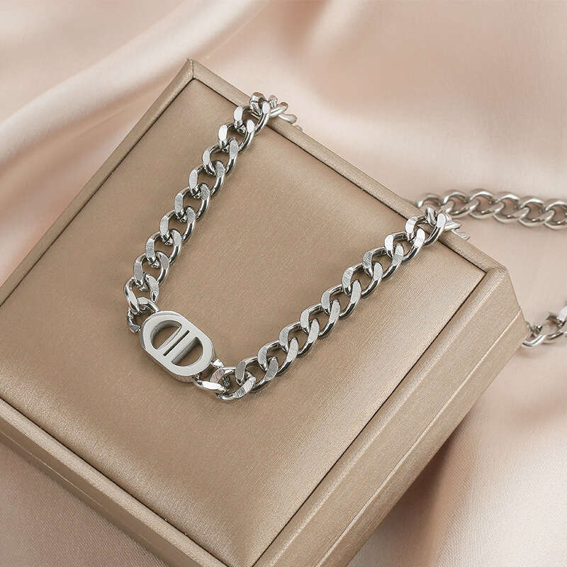 Trendy Gold Thick Double D Letter Titanium Steel Necklace for Women Hip Hop Personality Short Clavicle Chain Versatile Jewelry