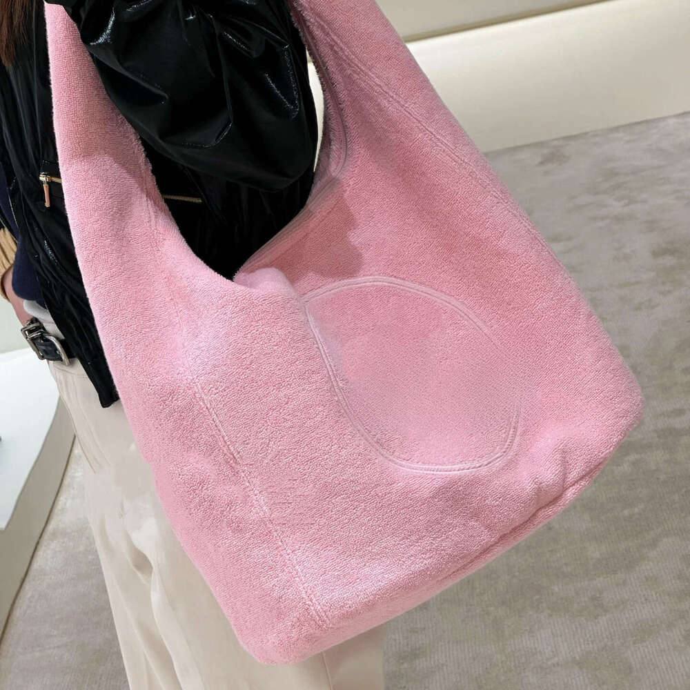 Best Seller Designer Bag 25M pink Beach Towel Material 3-In-1 Large Capacity Tote Versatile Underarm Bag Hobo