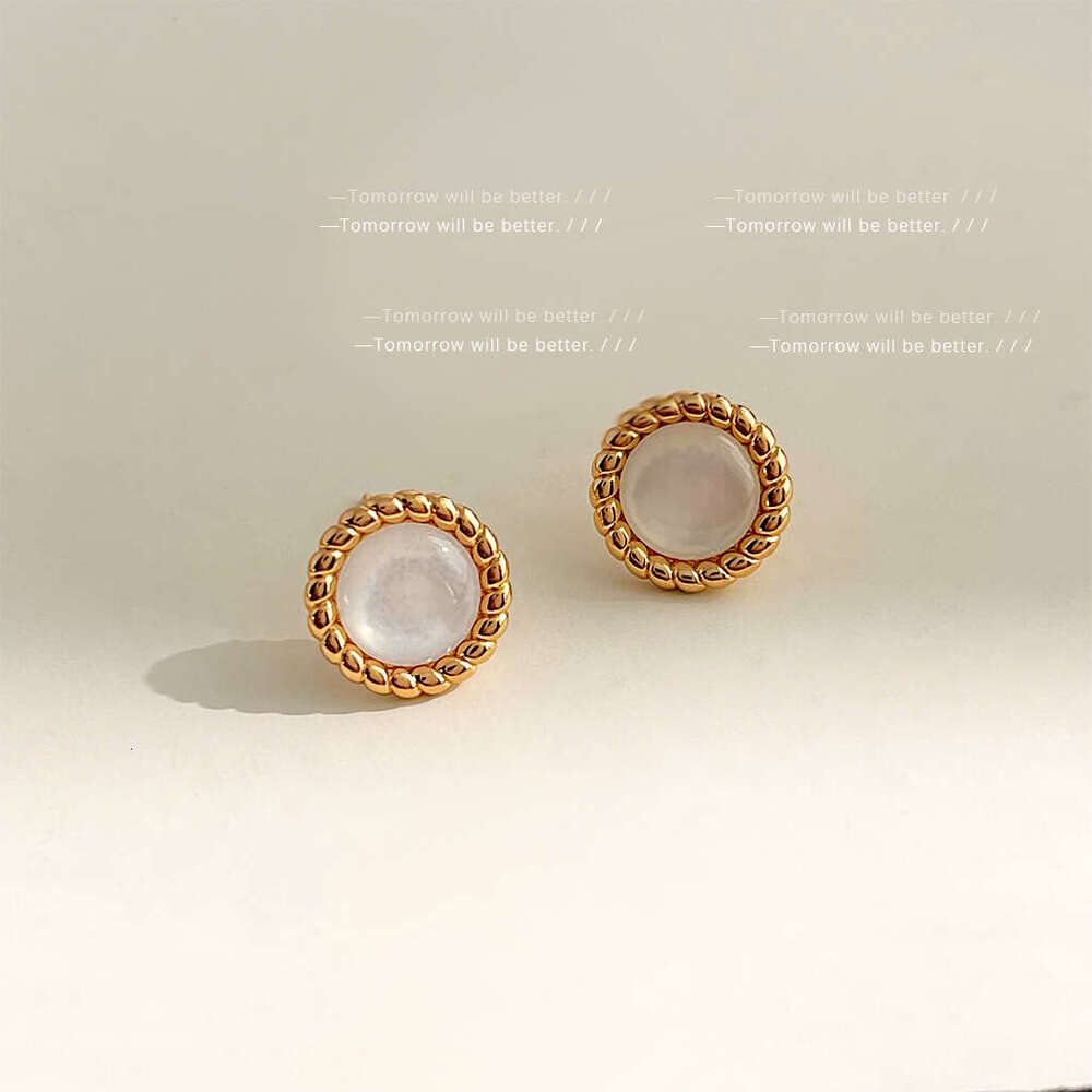 Minimalist Round Natural Shell Simple Small Fashion Versatile High-end Earrings Jewelry