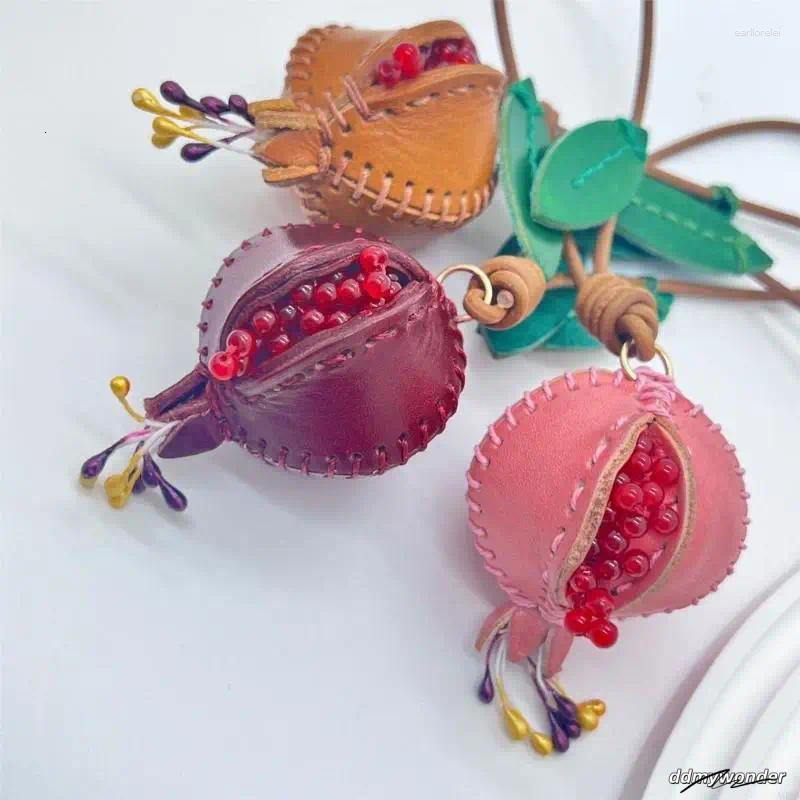 Keychains 3D Pomegranate Pendant PU Leather Keychain Women Bag Charms Decorative Accessories Car Interiors ddmywonder ddmywonder