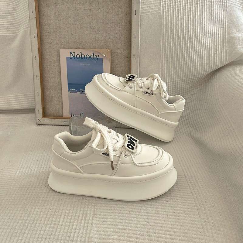 Platform Thick-Soled White Sneakers for Designer Shoe Women Niche Board Shoes 2025 New Spring Style Height-Increasing Casual Sports Shoes