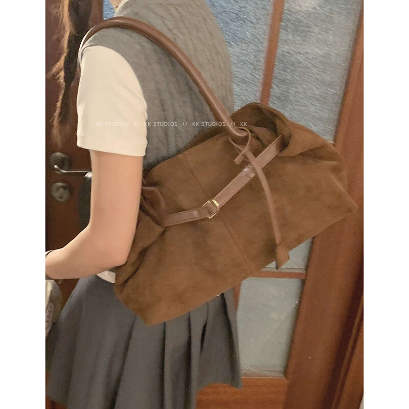 Autumn Suede Velvet Underarm for Women 2025 New Handheld Tote Large Capacity Commuter Shoulder Bag
