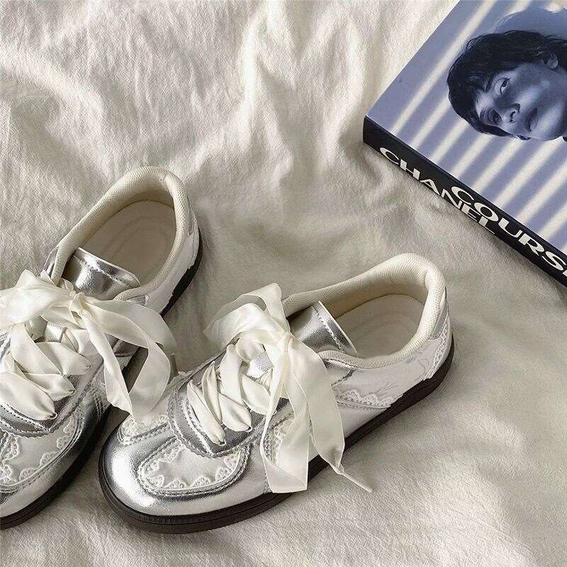 2025 Spring and Autumn New Silver German Training Casual Sports Sneakers Versatile Flat Lace Edge White Shoes