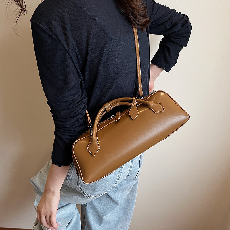Free shipping designer Vintage Simple Handbag Boston Bag for Women New High-end Fashionable Commuter Bag Shoulder Bag Crossbody Bag