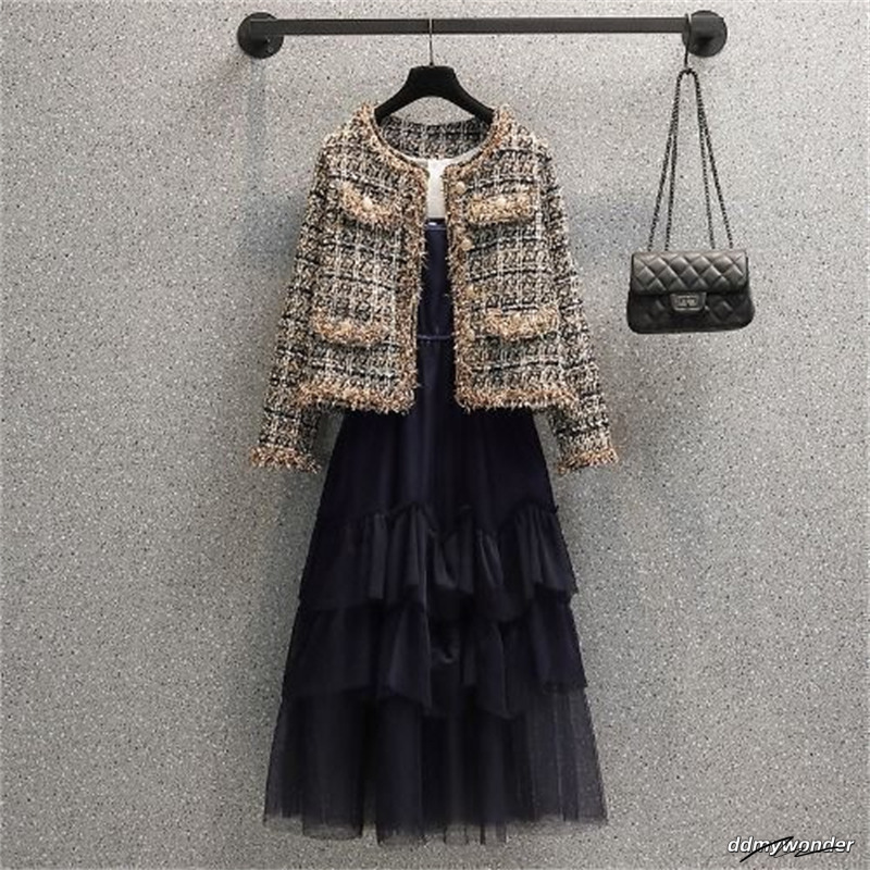 Free Shipping Designer New Spring Women Warm And Fashionable Short Jacket Mesh Suspender Skirt Two-Piece Set ddmywonder ddmywonder ddmywonder ddmywond