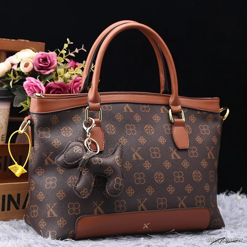 Light Womens Bag 2025 Fashionable Versatile And Highend Handbag With Large Capacity Single Shoulder Crossbod 250805 ddmywonder ddmywonder