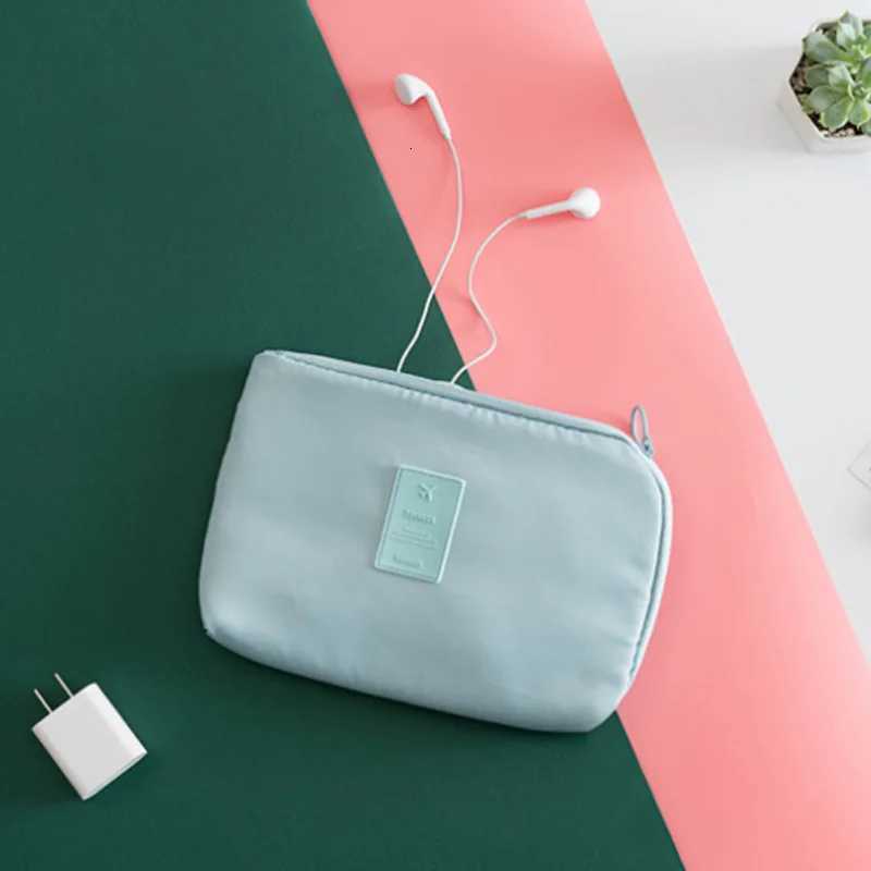 New Portable Kit Case Sponge Storage Bag Digital Gadget Devices USB Cable Earphone Pen Bag Travel Storage Bag for Digital DataXJ250910