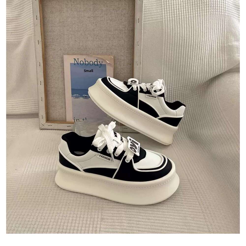 Platform Thick-Soled White Sneakers for Designer Shoe Women Niche Board Shoes 2025 New Spring Style Height-Increasing Casual Sports Shoes