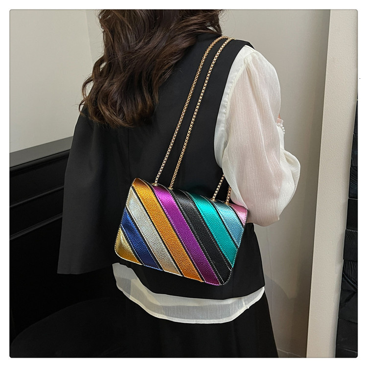 2025 Autumn New Korean Edition Fashion Light Luxury Style, niche design, versatile and atmospheric women's shoulder bag, designer bag