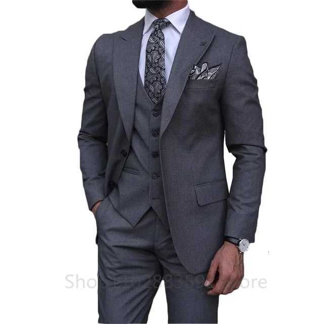 3 Pieces Classic Grey Men Suits Slim Fit Prom Wedding Groom Business Peak Lapel Costume Masculino Blazer Homme Tuxedos Terno W250910