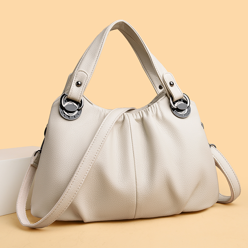 Chic Ladys Designer Purse: Stylish Elegance Meets Strengthful Build