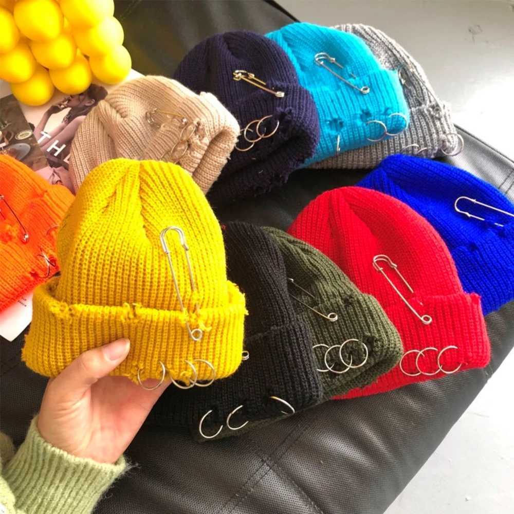 Hat for Women Autumn and Winter Ring Pin Street HipHop Woolen Hats with Holes Edging Knit C Mens Tren Coldproof BeaniesXJ250910