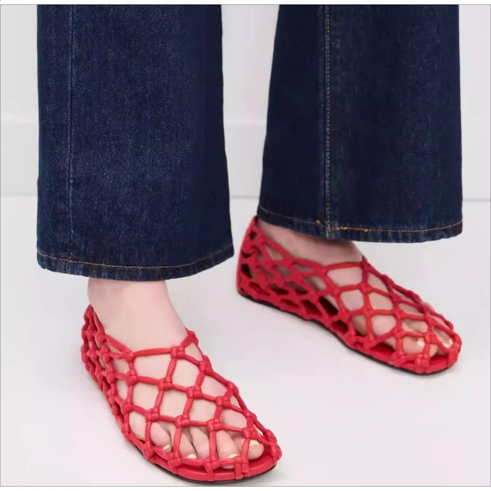 Flat Sandals for Women Fashion Woven Hollow Loafers Summer 2025 Comfort Beach Casual Shoe Zapatos De Mujer 250910