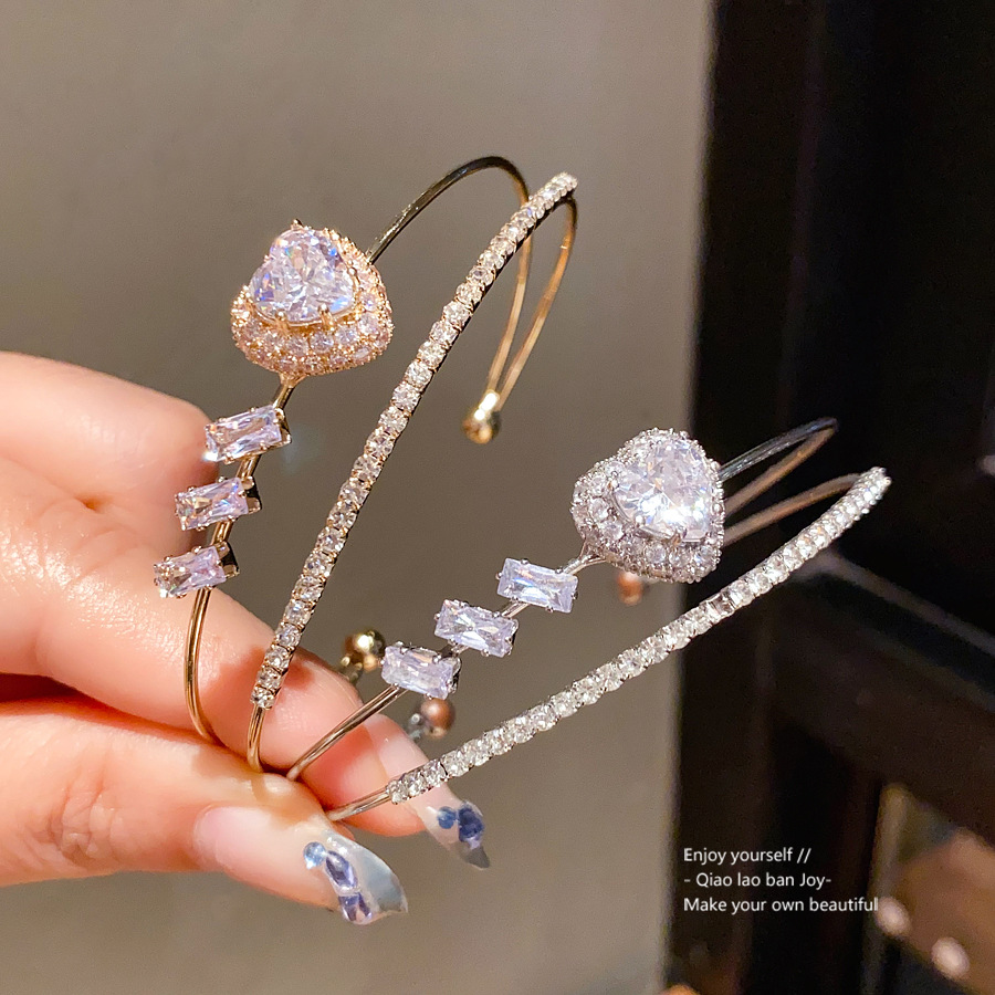 Silver - Toned Bangle With Heart - Shaped Crystal, Baguette Zircons And Sparkly Pave Design Delicate Daily & Luxe Jewelry Gift For Her High - Quality 