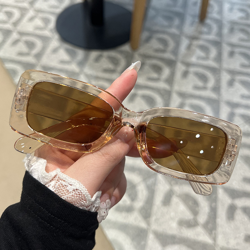 New Fashion Travel Accessories for Women & Men, Lightweight and Durable for Outdoor Glasses Trends 2025 Back To School, Casual Sunglasses for Men, Tra