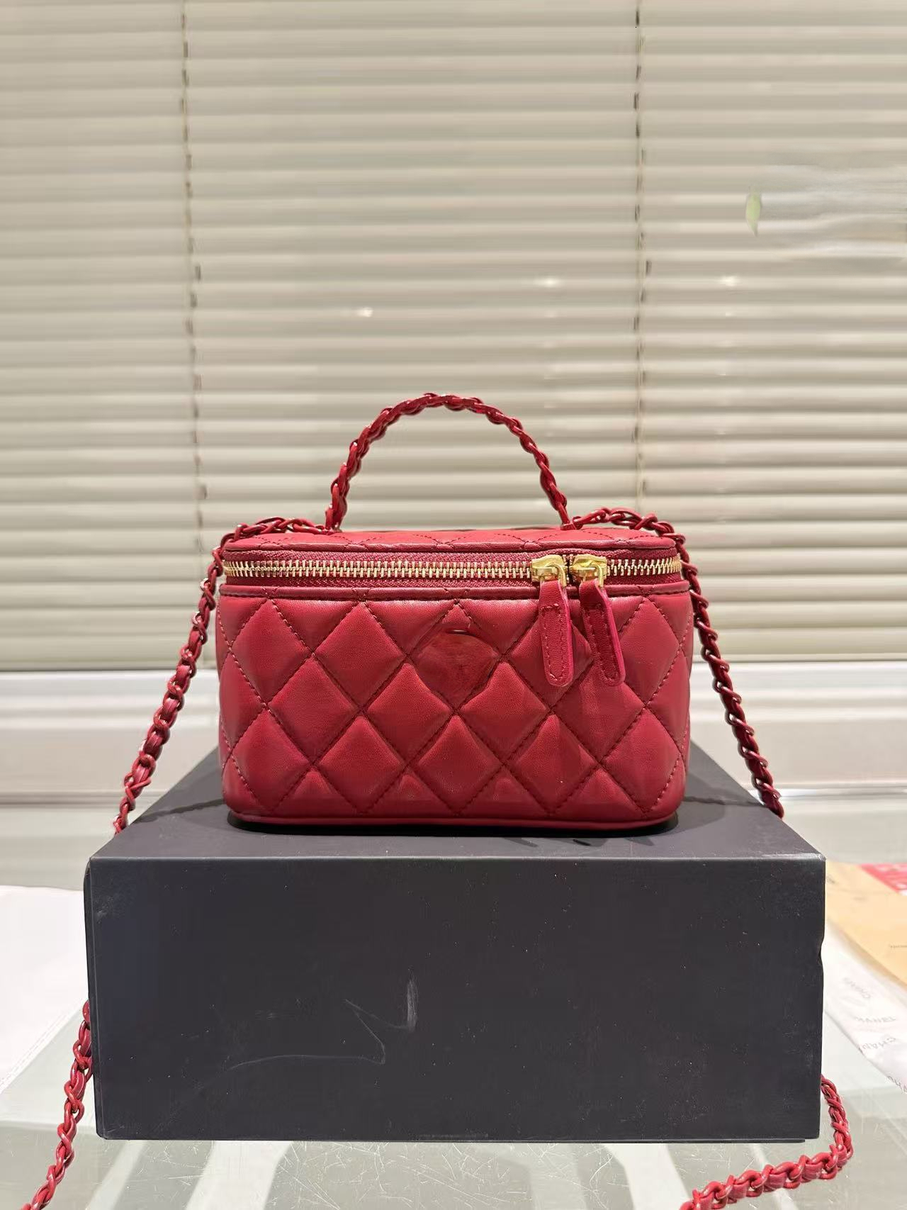 Designer shoulder Classic Mini box Gold Ball Flap Square Quilted Lambskin Cosmetics Bag Mirror Quality Adjustable Chain crossbody bag Women handbag 50