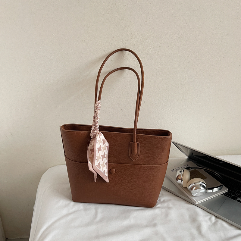2025 Fashion Premium Luxury Large Capacity Women's Handbag Simple and Versatile Shoulder Bag Women's Essential Crossbody Bag for Shopping an