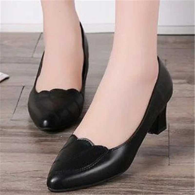 Spring Autumn High Heels for Women British Ladies Shoes SlipOn Pumps Fashion Block Heel Loafers Breathable 2024 W250910