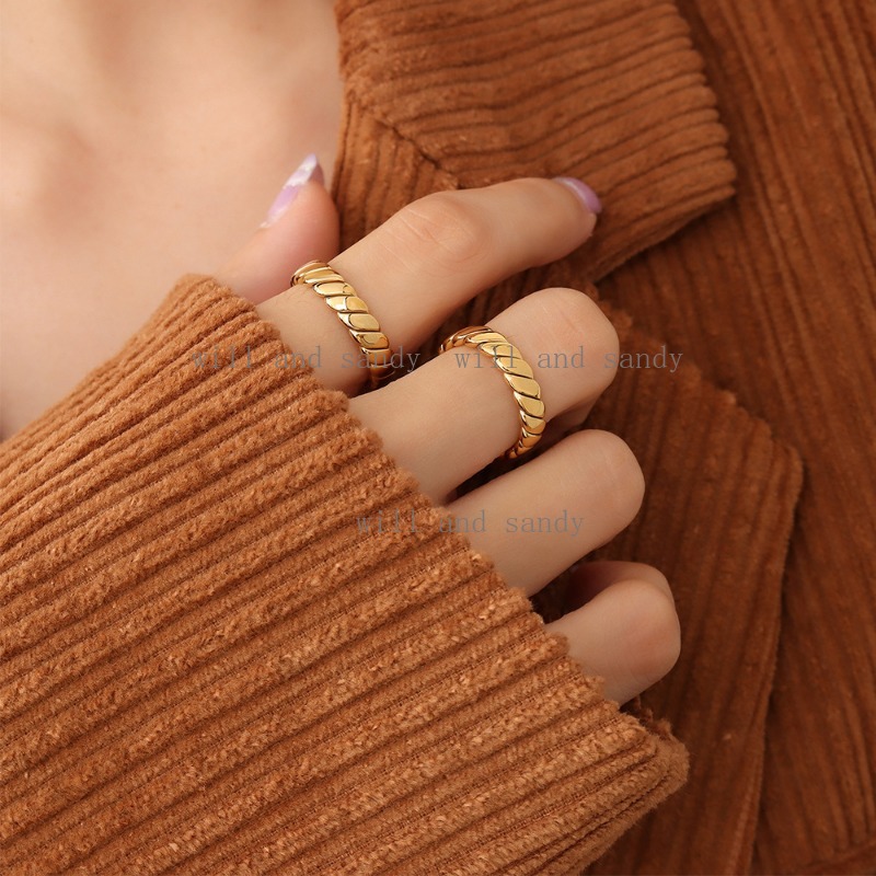 Non Tarnish18k Gold Plated Wedding Promise Ring Band Designer Jewelry Twist Braid Finger Tail Rings Cubic Zirconia Chunky Rings for Woman Gift Couple 
