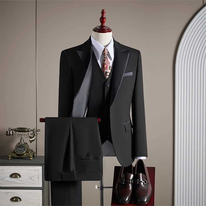Highquality fashionable and stylish woolen tasto suit set grooms wedding dress threepiece set mens business suit W250910