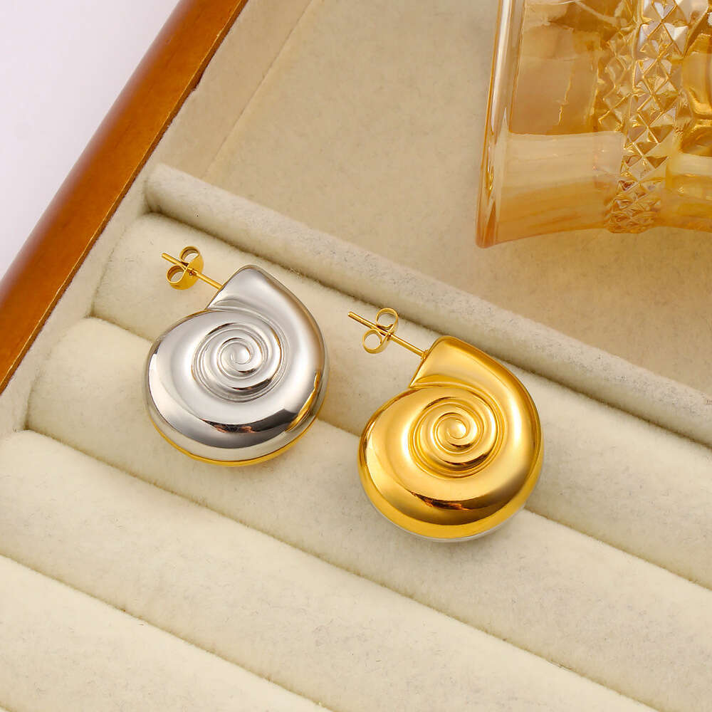 Fashion Hot-Selling Simple French Gold-Plated Non-Fading Stud Stainless Steel Two-Tone Splicing Earrings